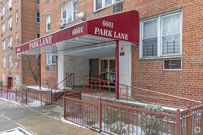 Entrance - Park Lane