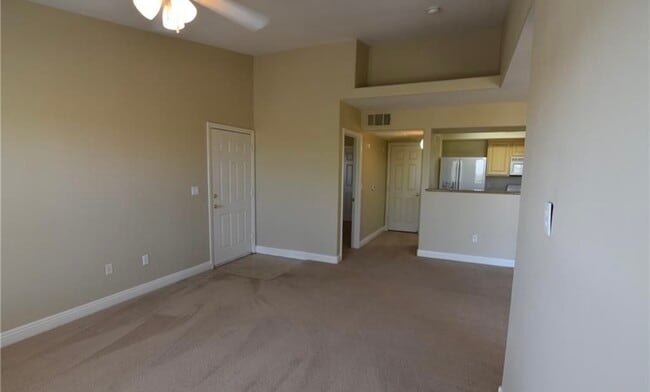 Building Photo - 8000 Badura Ave