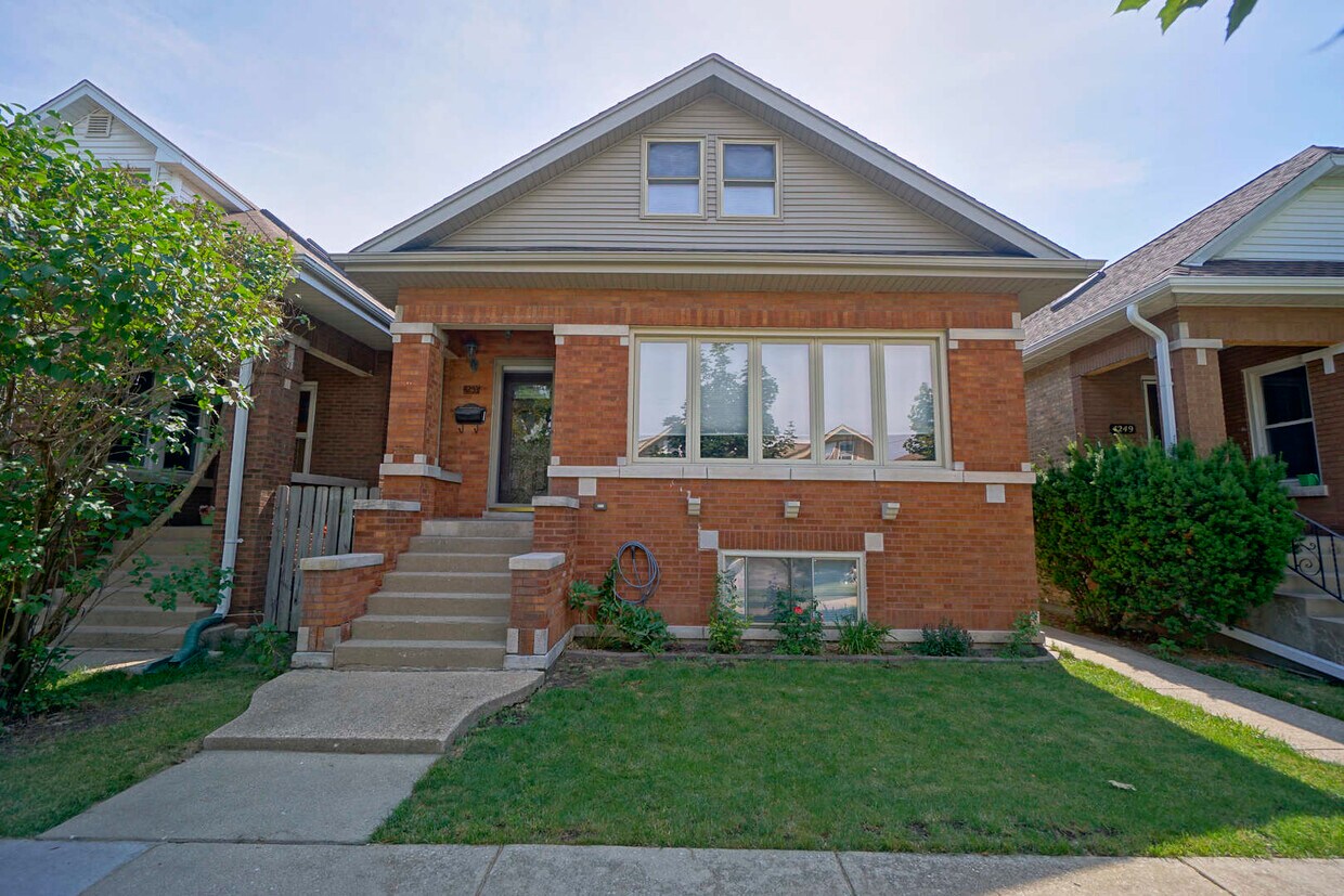 4253 N Mason Ave, Chicago, IL 60634 House Rental in Chicago, IL