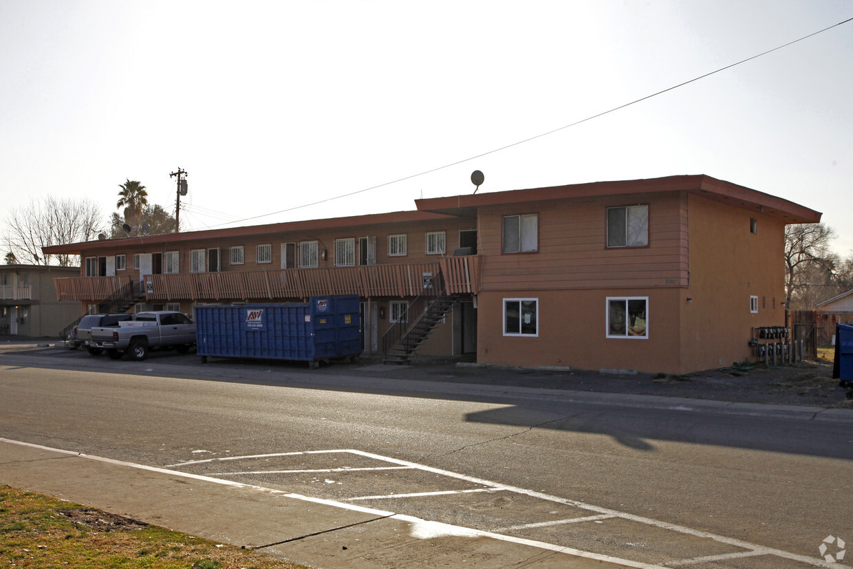 Building Photo - Las Palmas Apartments