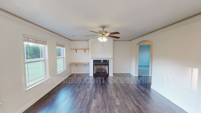 Building Photo - 547 Foster Pl Dr