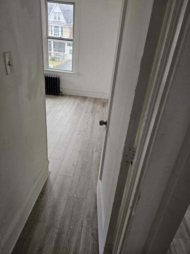 Foto del edificio - 2345 Derry St