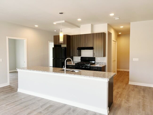 Building Photo - 3210 S Archer Ave