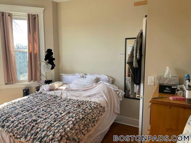 Foto del edificio - 1193 Commonwealth Ave