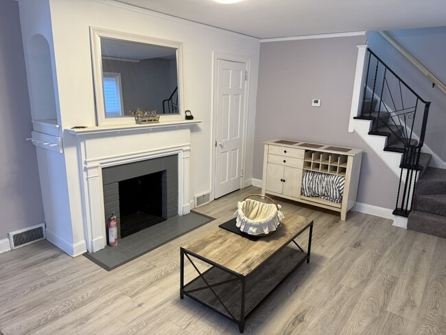 Foto del edificio - 35 Wildwood Dr