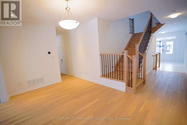 Building Photo - 1350 Glamorgan Mnr