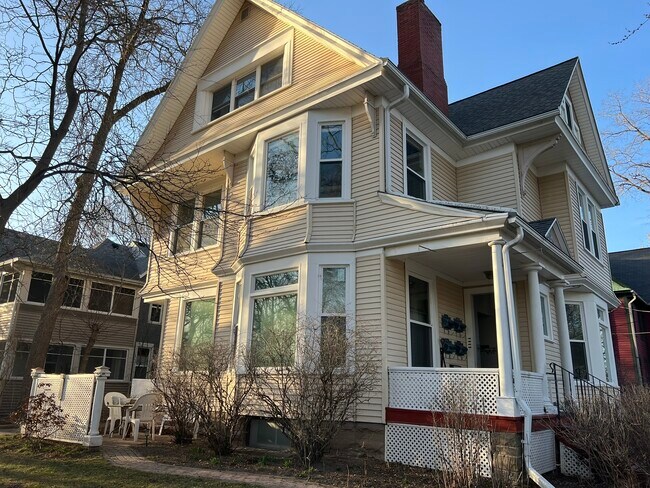 Foto del edificio - 424 E North St