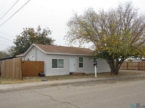 Building Photo - 507 S 12th St