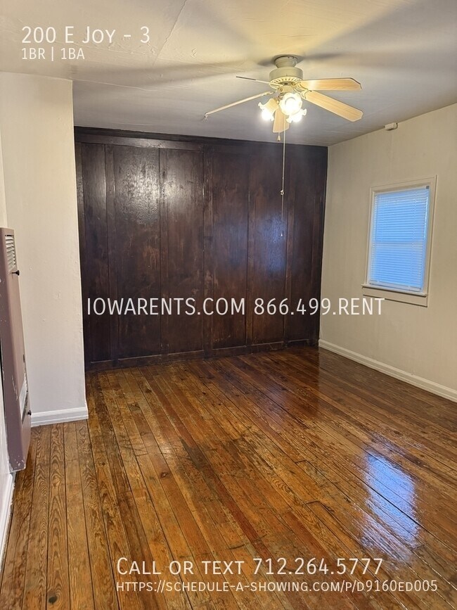 Foto del edificio - 200 E Joy-3