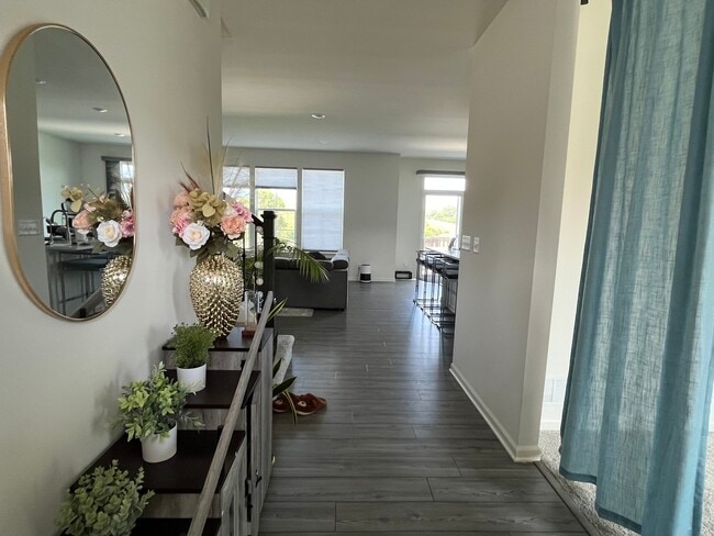 Foto del edificio - 356 S Pointe Ave