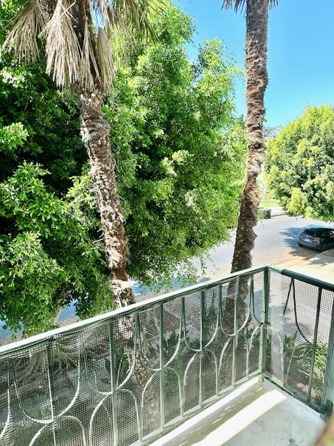 Foto principal - 428 Hayworth Ave