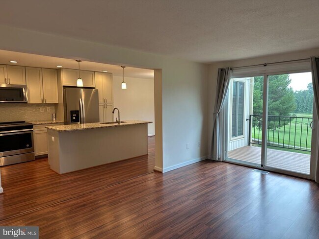 Foto del edificio - 1823 N Shore Ct