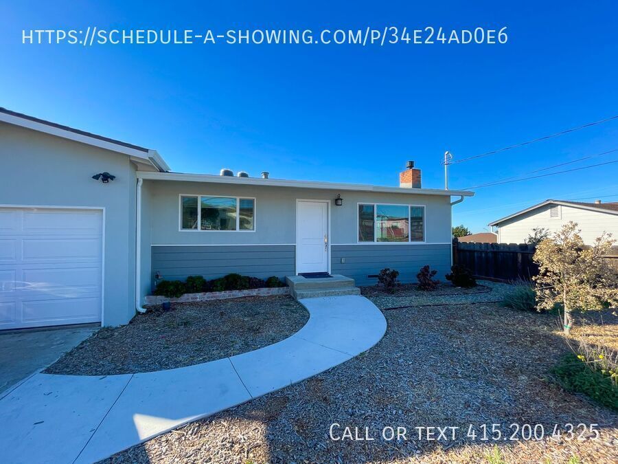 Foto principal - Completely Remodeled 2 Bedroom 2 Bath Home...