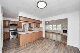 Building Photo - 5306 Mossgrey Ln