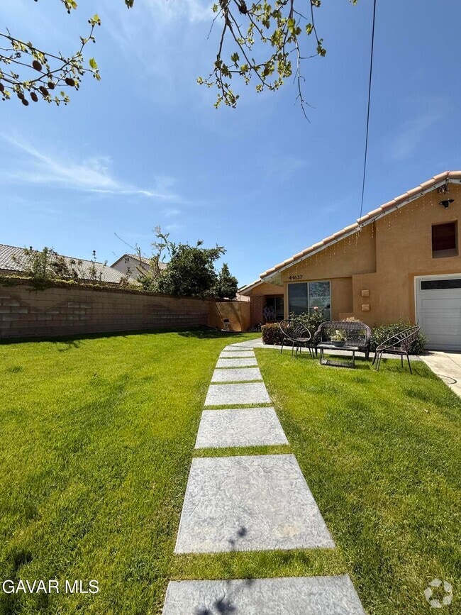 Building Photo - 44637 Cerisa St
