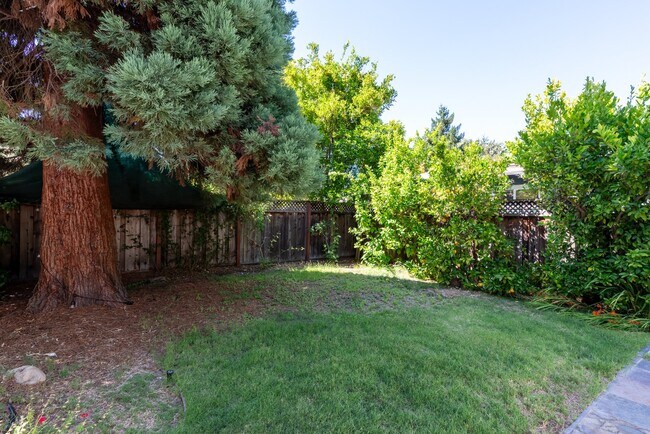 Photo - 596 Pettis Ave (Mountain View, CA) House