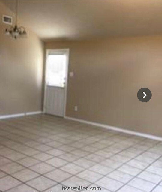 Building Photo - 3821 Oldenburg Ln