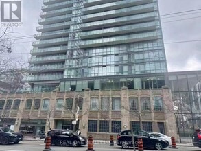 Building Photo - 832 Bay St.