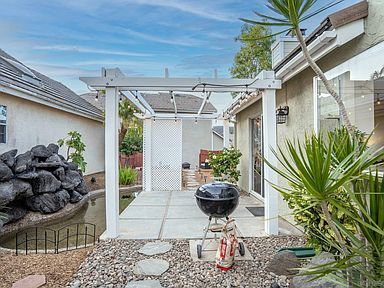 Building Photo - 10680 Rancho Carmel Dr
