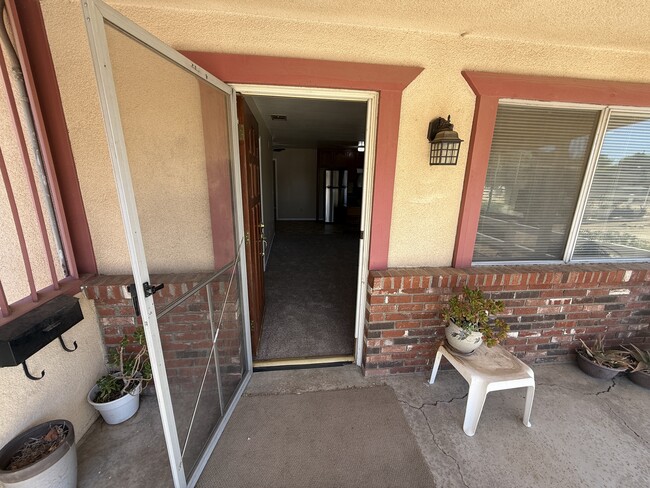 Front door and porch - 15936 Lime St