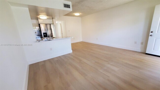 Foto del edificio - 8660 NW 5th Terrace