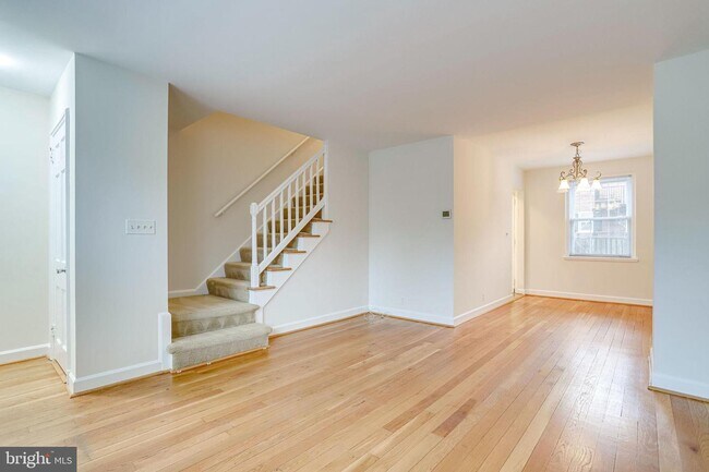 Foto del edificio - 2955 S Columbus St