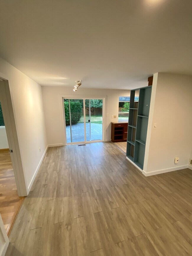 Building Photo - 3bd/1ba House in Bellevue