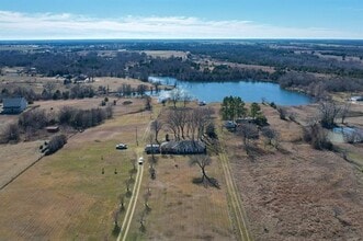 Building Photo - 477 FM 1553