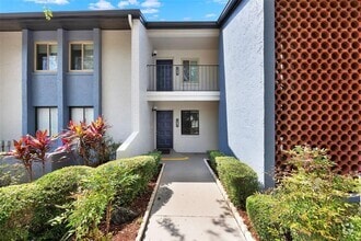 Building Photo - 2 Escondido Cir