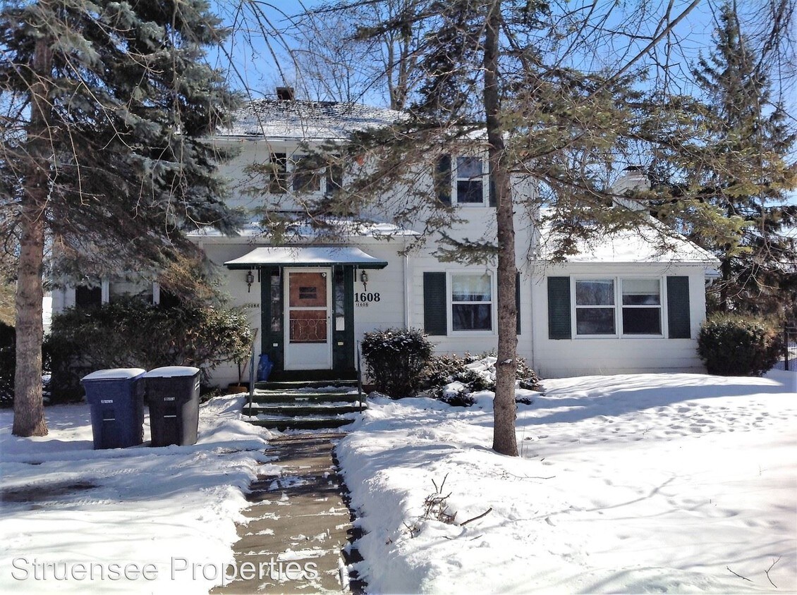 Primary Photo - 1608 Algoma Blvd