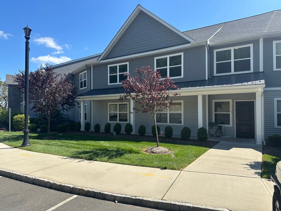 Atractivo en Green Brook - Allure at Green Brook