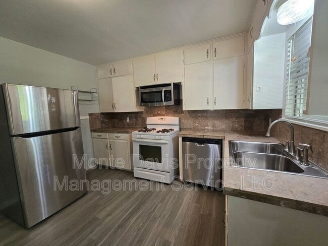 Building Photo - 4708 Red River St