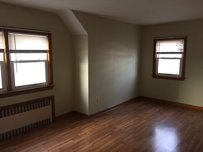 Living room - 235-2 Wilson Ave