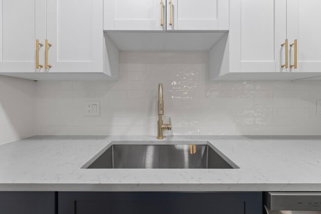 Building Photo - 6602 S Mascotte St