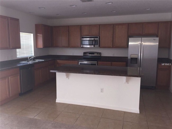 Building Photo - 2228 Waukegan Dr