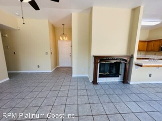 Foto del edificio - 3 br, 2 bath House - 5476 W. Pico Ave.