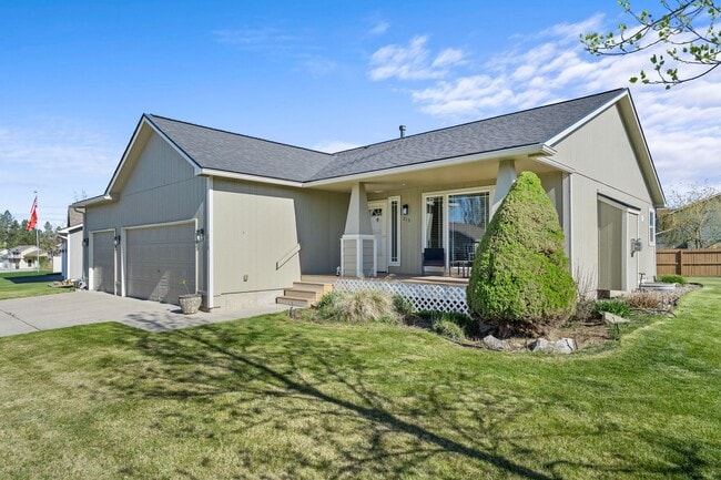 Building Photo - Colbert WA Rancher with Full basement for RENT!
