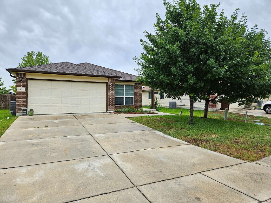 Foto principal - Charming 3-Bed Oasis in Lockhart with Styl...