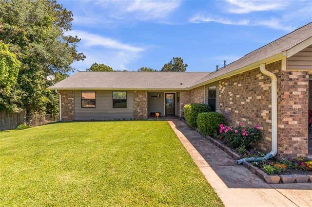 Building Photo - 405 Windsor Dr
