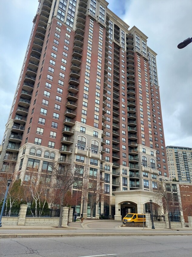 500 E Grant St Unit 302, Minneapolis, MN 55404 Condo for Rent in