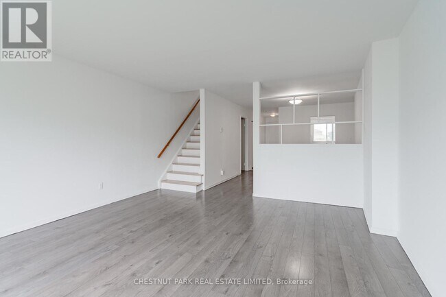 Building Photo - 44 Romfield Dr