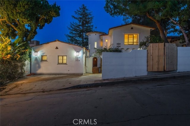 Building Photo - 2416 Moreno Dr
