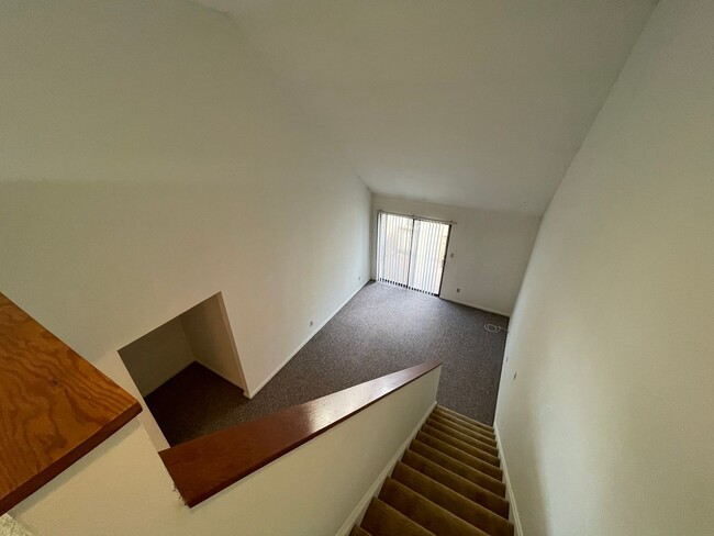 Foto del edificio - 1 Bedroom Apartment on Linden Ave