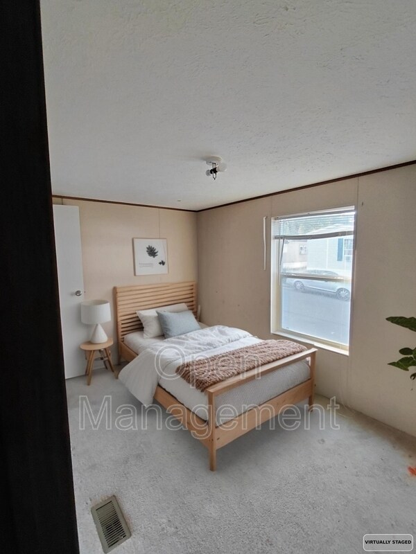 Foto del edificio - 301 Mantle Ave