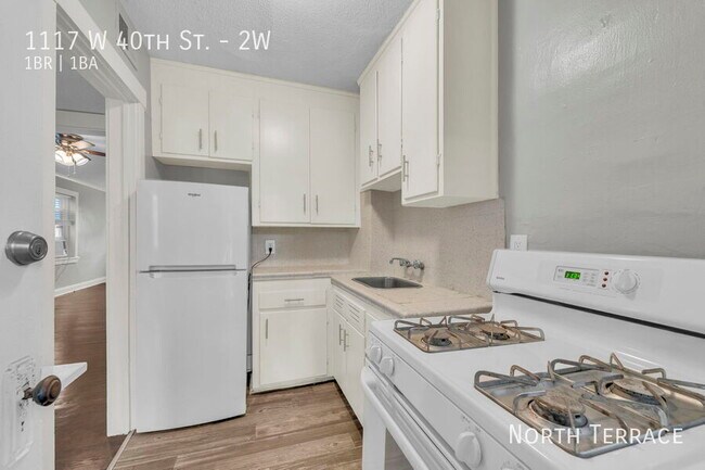 Foto del edificio - 1117 W 40th St