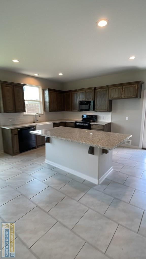 Foto del edificio - 2369 Grove Ln