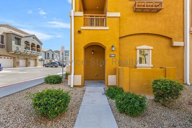 Foto del edificio - 2150 W Alameda Rd