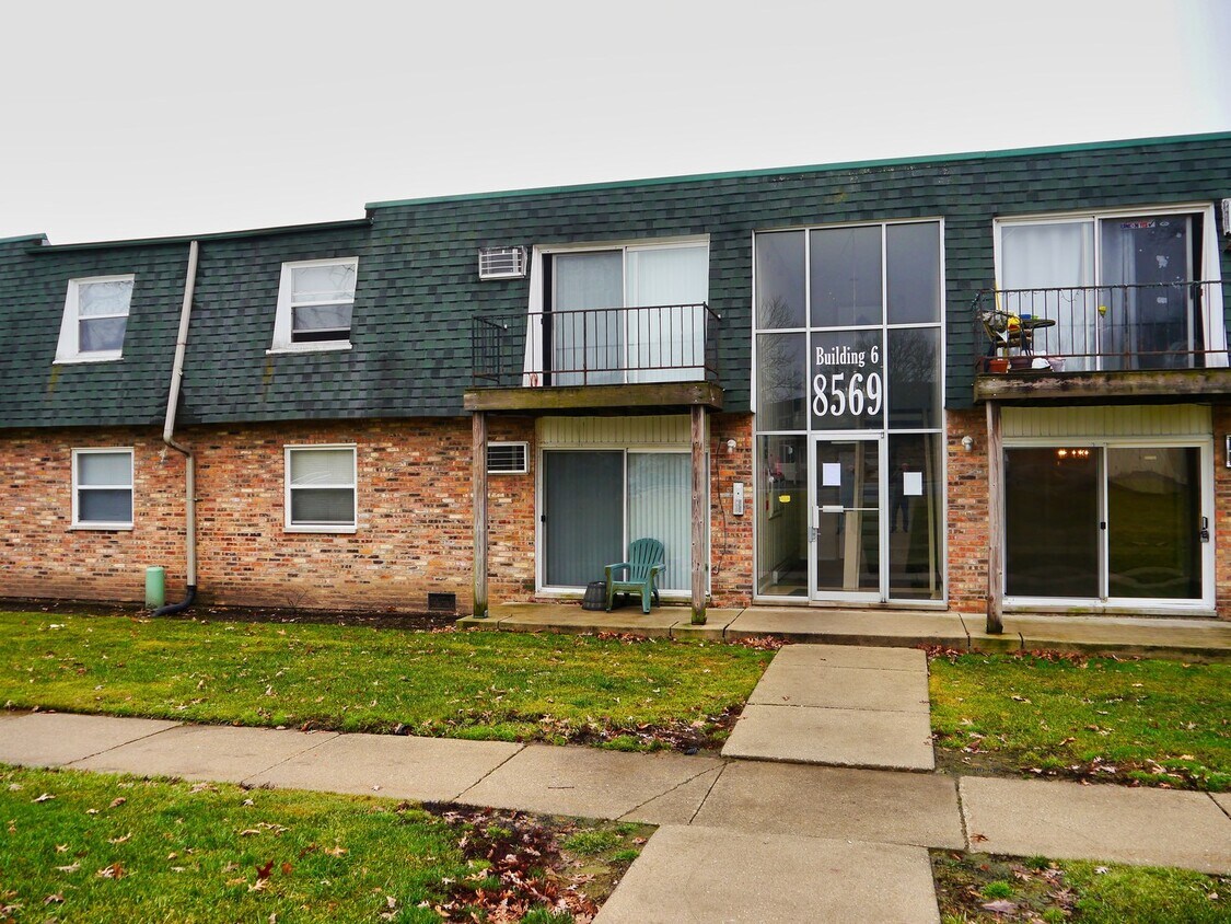 8569 101st Terrace Unit 6210, Palos Hills, IL 60465 Condo for Rent in Palos Hills, IL