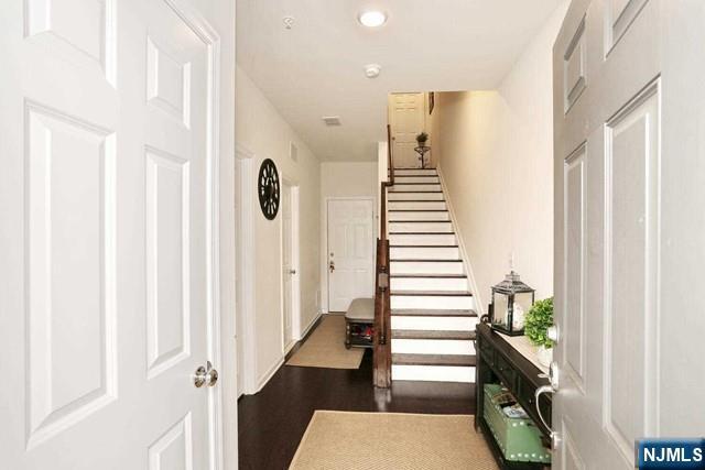 Foto del edificio - 4-12-30 30th St