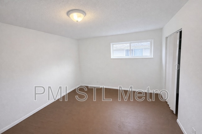 Building Photo - 5633 Parchester Dr